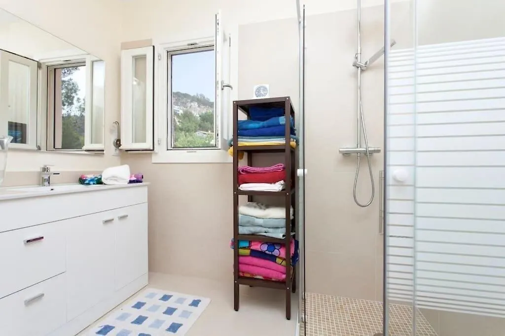 Port D'Andratx Family House, Swimming Pool & Jacuzzi 10-22 People בית נופש אנדרטקס